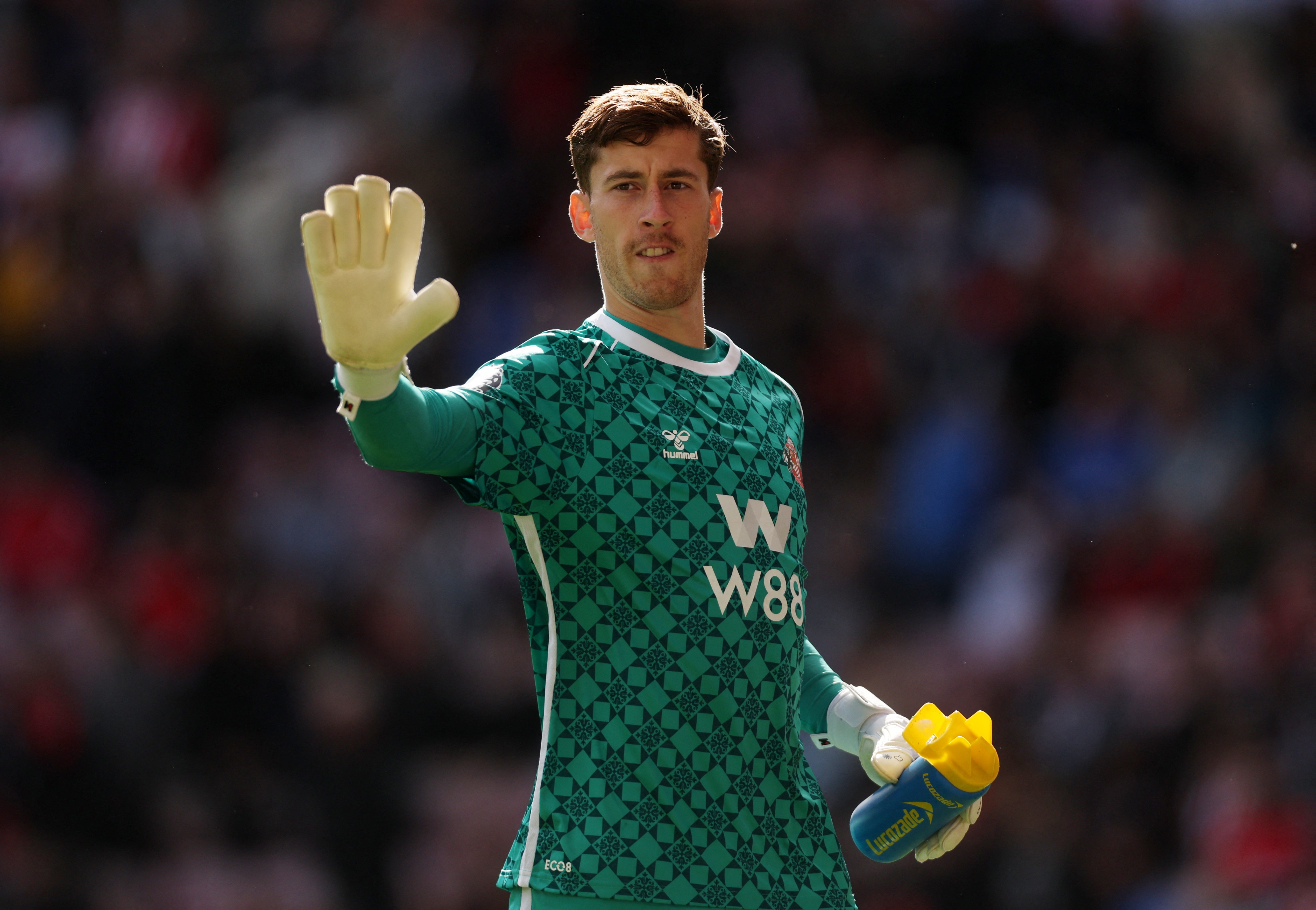 开云平台-英媒:维卡里奥可能离队,热刺有意今夏引进桑德兰门将罗夫斯